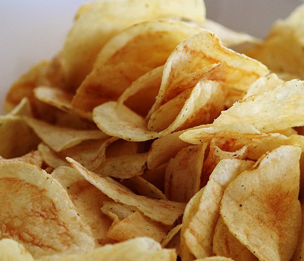 Podatek tłuszczowy uderzy w przekąski? Posłowie pokazują projekt-45457