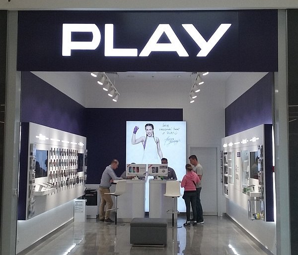 Potężna kara dla Play. Sieć ma zwrócić klientom pobrane środki-45460