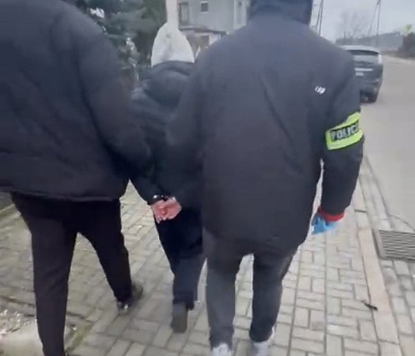 Ogołocił ołtarz i poszedł z łupem... na złom-45606