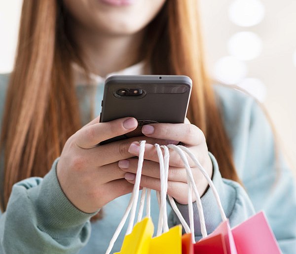 Zalando i Temu podpadły urzędowi. Klienci byli wprowadzani w błąd-46239