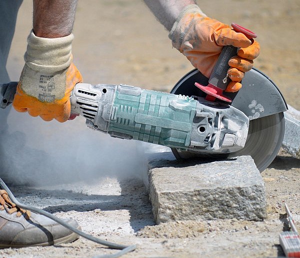 Weszły nowe przepisy. ZUS przyjmuje setki tysięcy wniosków-46261