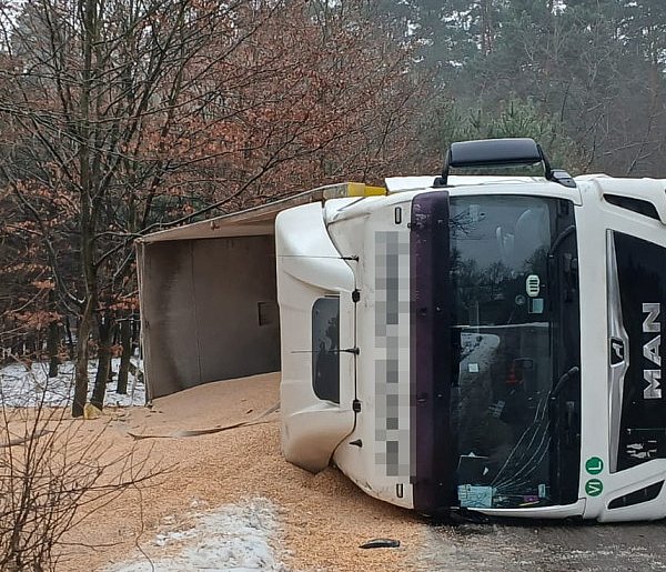 Uwaga! Wciąż może być ślisko!-46309