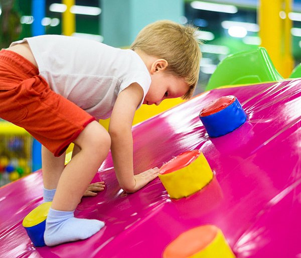 Zostawiasz dziecko w sali zabaw? Urząd wykrył poważne uchybienia-46336