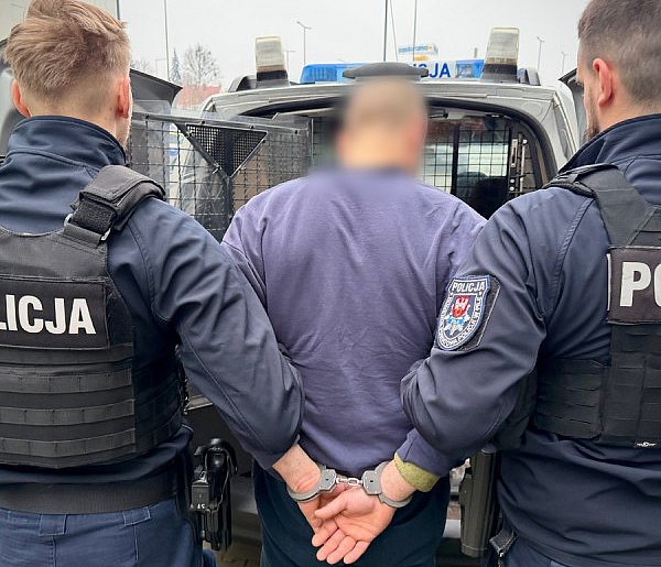 Ukradł ciągnik i pojechał nim… urządzić awanturę-46324