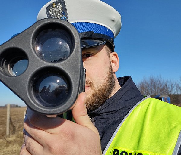 Był zbyt szybki poza terenem zabudowanym - stracił prawo jazdy