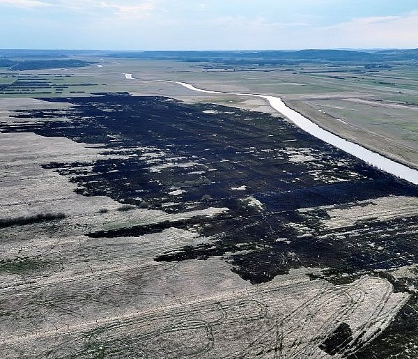 Spłonęło ponad 30 hektarów łąk. To nie była łatwa akcja
