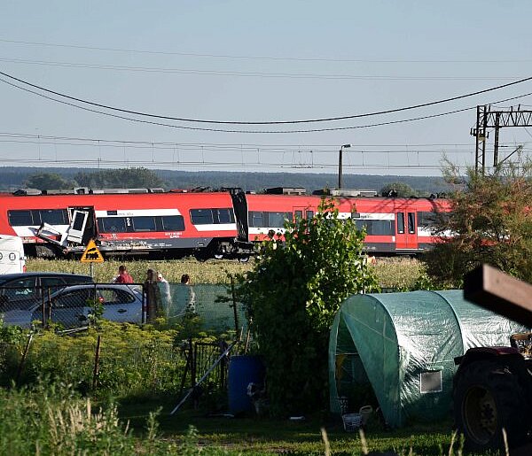 To cud, że nie było ofiar. Groźna kolizja pociągów pasażerskich w Białośliwiu