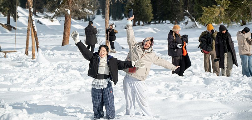 Co warto wiedzieć, planując ferie zimowe z dziećmi? Poradnik dla rodziców