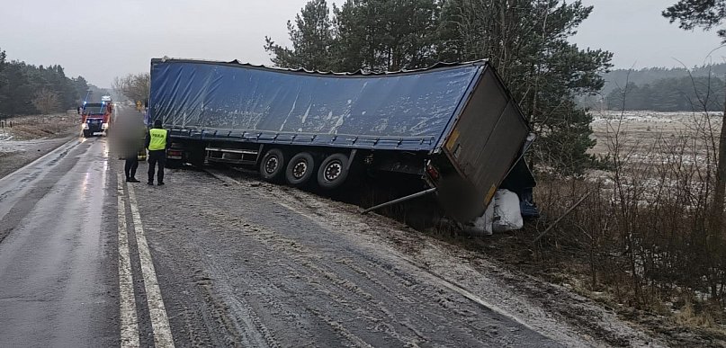 Noga z gazu! Jest bardzo ślisko!!!