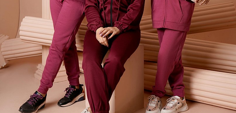 Spodnie dresowe damskie i majtki z wysokim stanem – wygodna harmonia komfortu i co