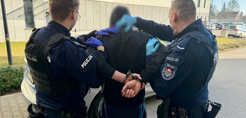 Impreza z rozbojem. Bili go, kopali, ogolili głowę