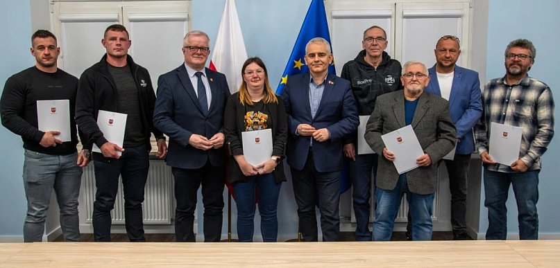 Powiat wsparł kluby sportowe i stowarzyszenia