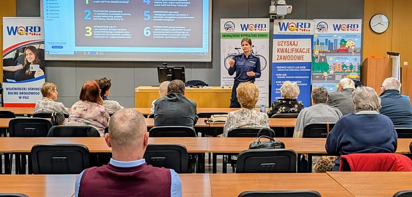 Seniorzy na herbatce w WORD