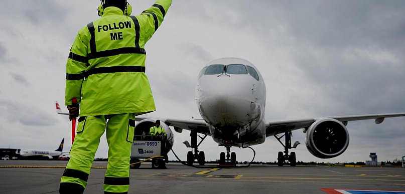 Cisza nocna na lotnisku w Poznaniu