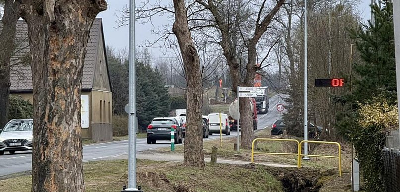 Na DW179 w Szydłowie jaśniej i bezpieczniej po zmroku