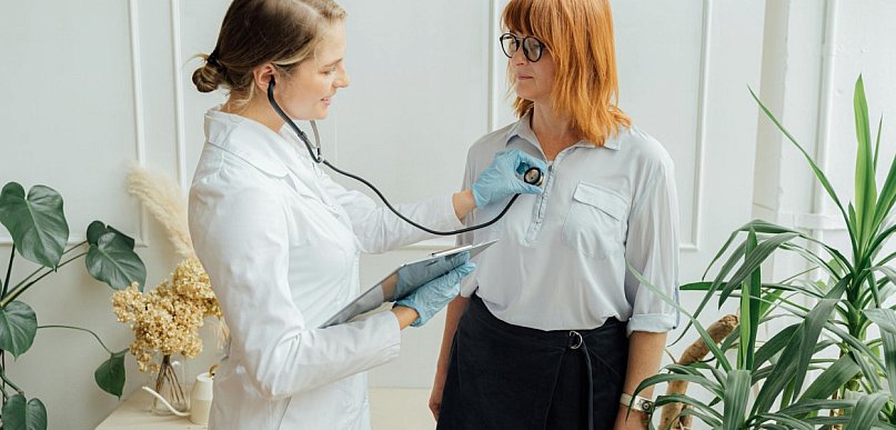 Jak znaleźć odpowiednie badanie kliniczne w Warszawie i zwiększyć swoje szanse na