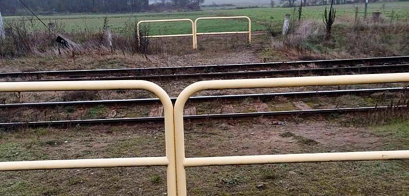 Batalia o odbudowę przejazdu w Jadwiżynie. Wyrzyscy radni powiedzieli "nie"