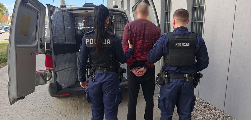 Osiedlowy agresor aresztowany. Strzelał z balkonu z pistoletu gazowego