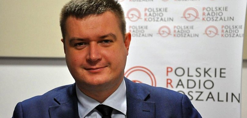 Wynieśli posła Porzucka z samolotu. Kompletnie pijanego! Kłopot z biodrem?