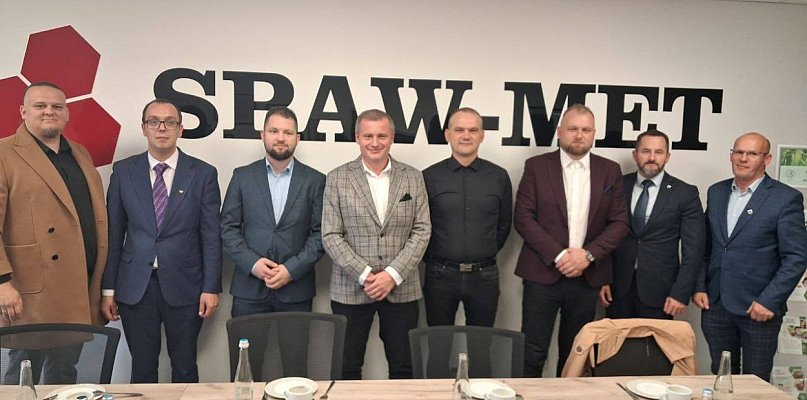 "Unia Europejska ma destrukcyjny wpływ". Europoseł Konfederacji w firmie Spaw-Met - 43824