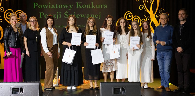 W Szydłowie pięknie śpiewali poezję! - 44010