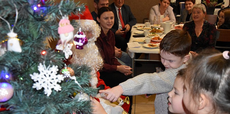 "Motyl" zaprosił sąsiadów na wigilię - 45570