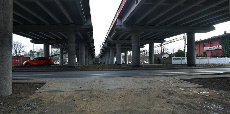Pod wiaduktem kolejowym powstanie parking na 100 miejsc