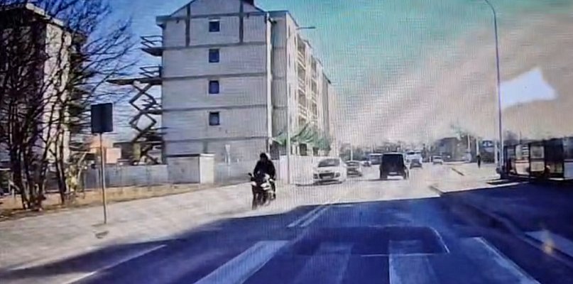 Tak w mieście pędził pirat na dwóch kółkach! [Film]