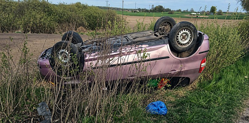 Po pijanemu ukradł samochód, a potem dachował