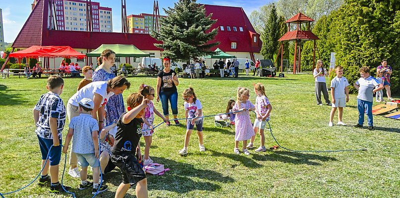 Piła: Piknik przy kościele NMP Królowej Polski