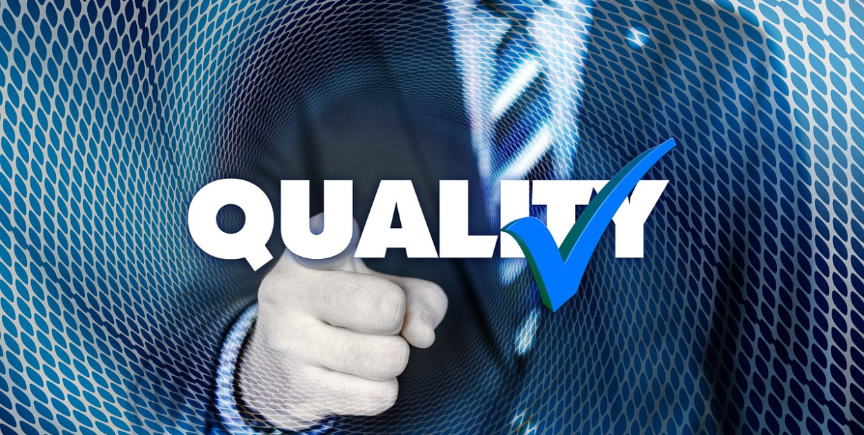 Kontroler jakości - trendy i prognozy na 2025 rok w różnych branżach