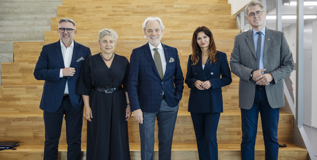 Adam Szejnfeld - ojciec i matka w jednym