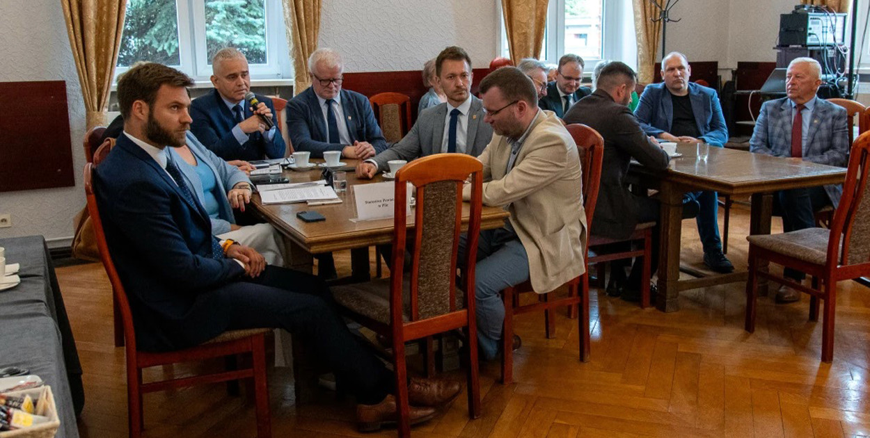 Co z oddziałem wewnętrznym? Szpital w Wyrzysku tematem sesji