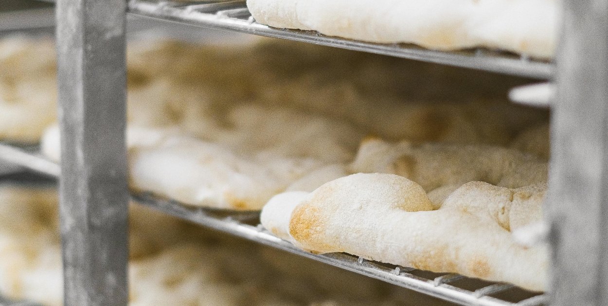 Photo by Anna Shvets: https://www.pexels.com/photo/close-up-of-pastries-in-a-bakery-6291410/