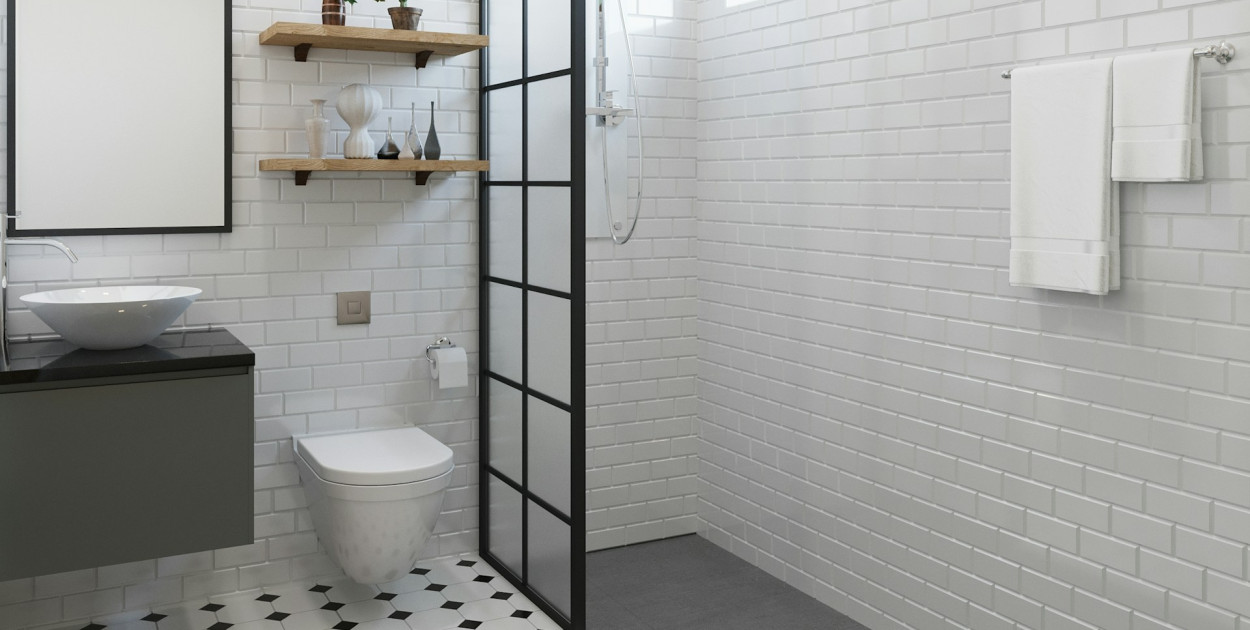 Jak urządzić małą łazienkę, by była praktyczna i przyjemna w codziennym użytkowaniu?