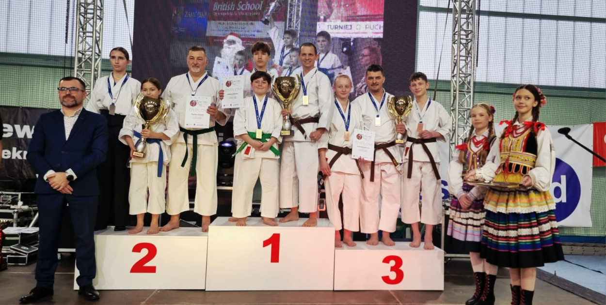 kata drużynowe I m. Piotr Wilkosz, Igor Piątkowski, Jan Wilkosz, III m. Jacek Konieczny, Liliana Szklarek, Cezary Konieczny