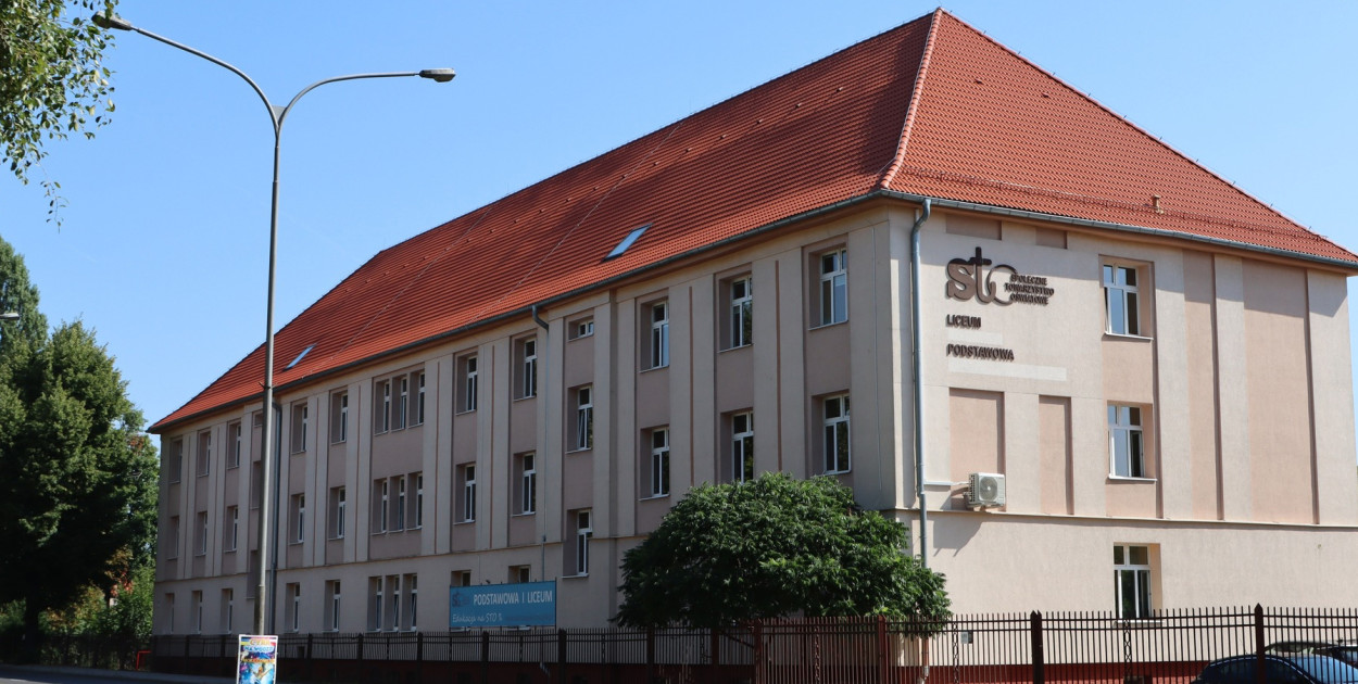 Szkoła Społeczna w Pile, Facebook