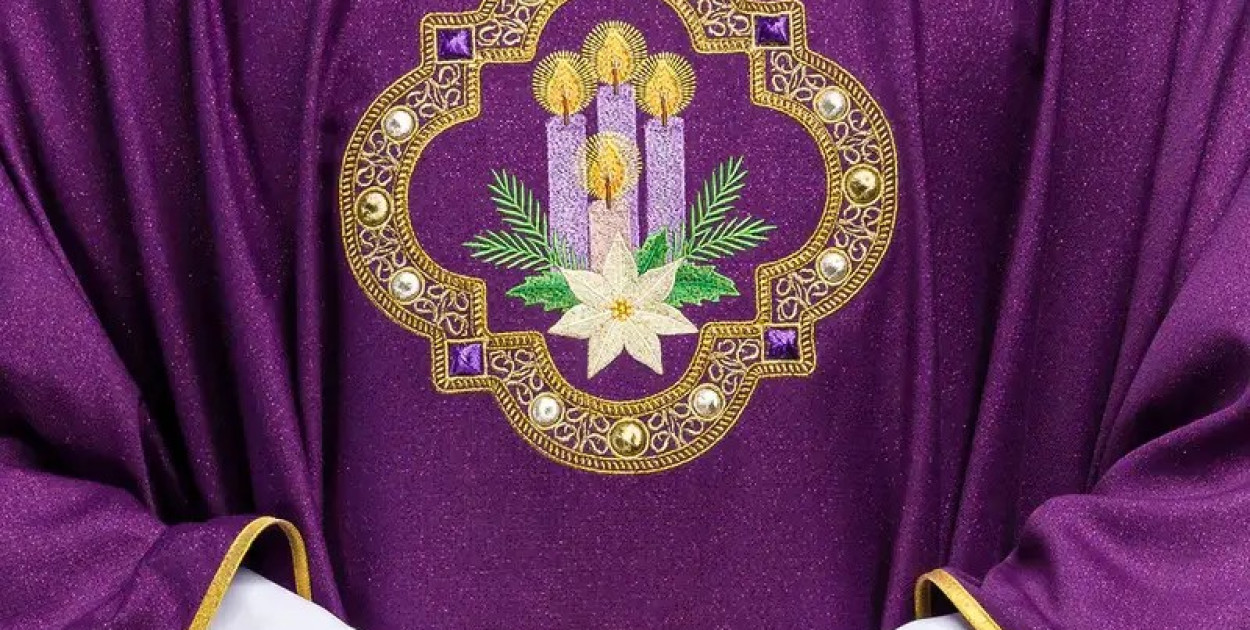 Różowy kolor liturgiczny – Gaudete i Laetare w praktyce