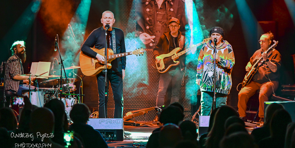 Łobaszewska i Nowak w klubie Yogi w fotorelacji Andrzeja Pyrcza