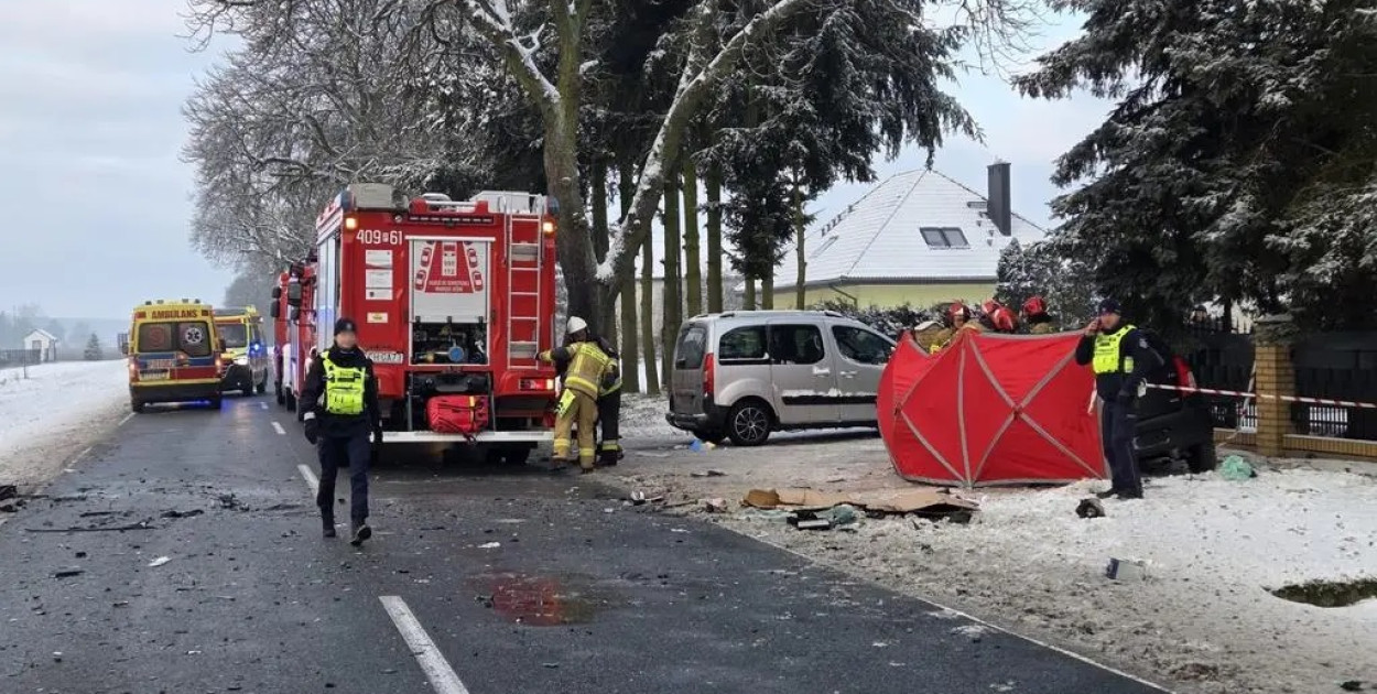 Zderzyli się z tirem. Nie żyje matka i 4-letnia córka
