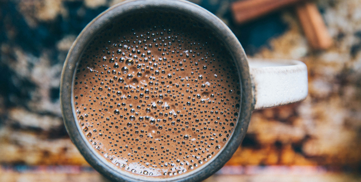 Czekoladowe napoje – gorąca czekolada i inne przepisy z czekoladą