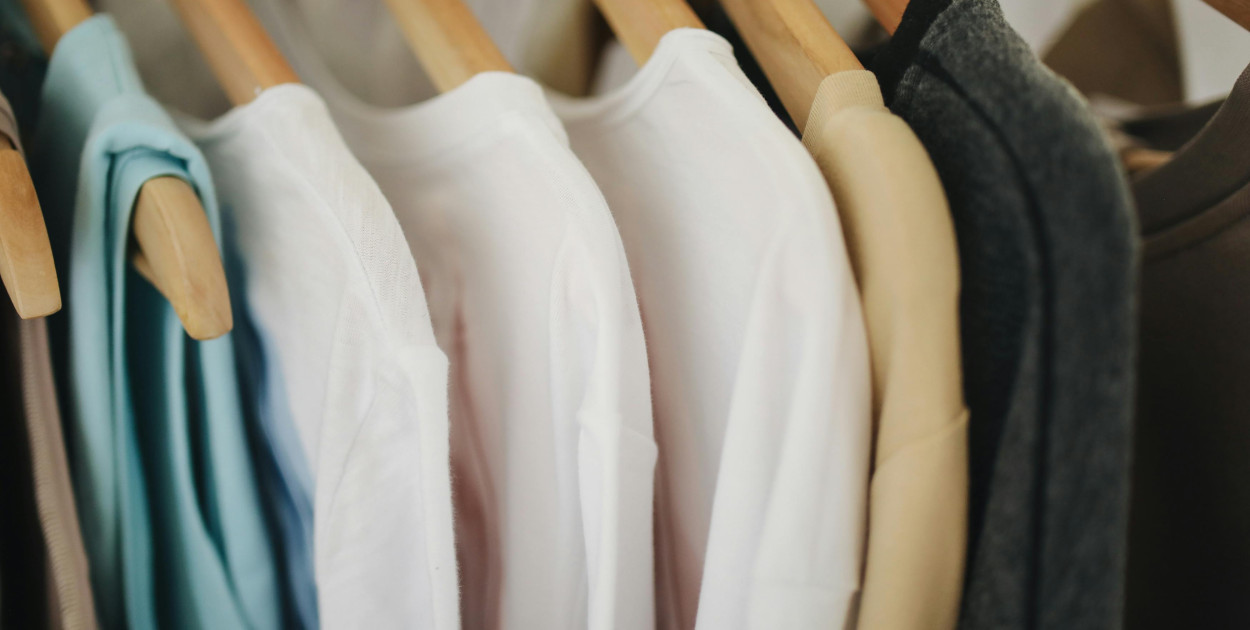Od projektu do klientki – jak powstają kolekcje odzieżowe?