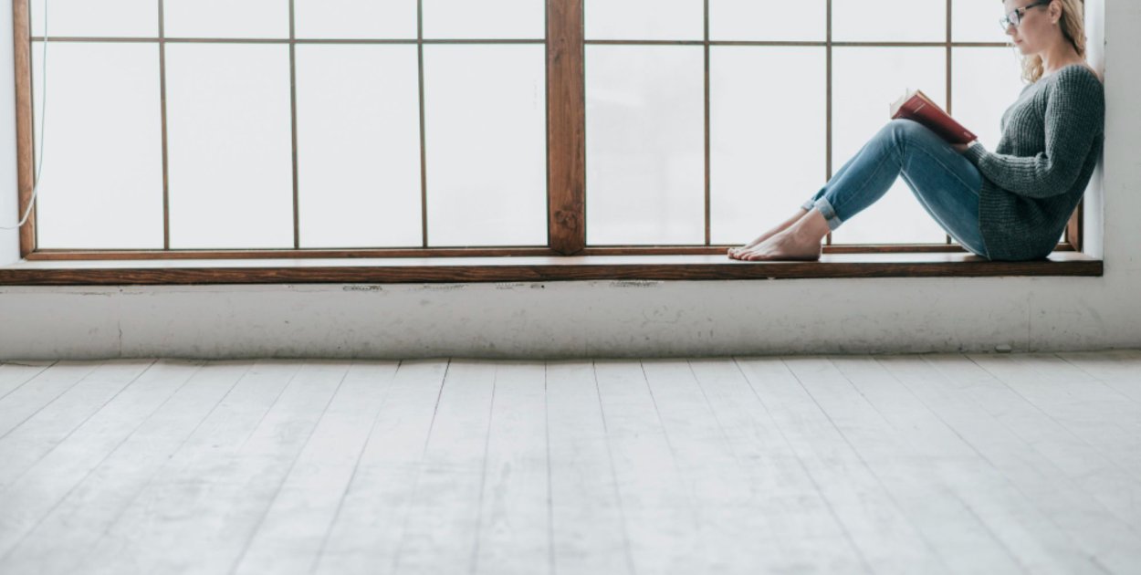 Nierówna podłoga to nie tylko problem estetyczny. Jak wpływa na bezpieczeństwo bud