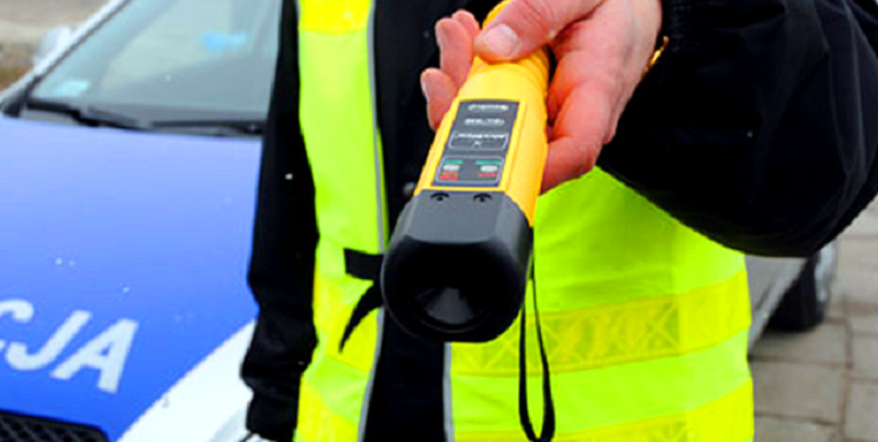 Jeden jechał po papierosy, drugi po piwo. Obaj po alkoholu