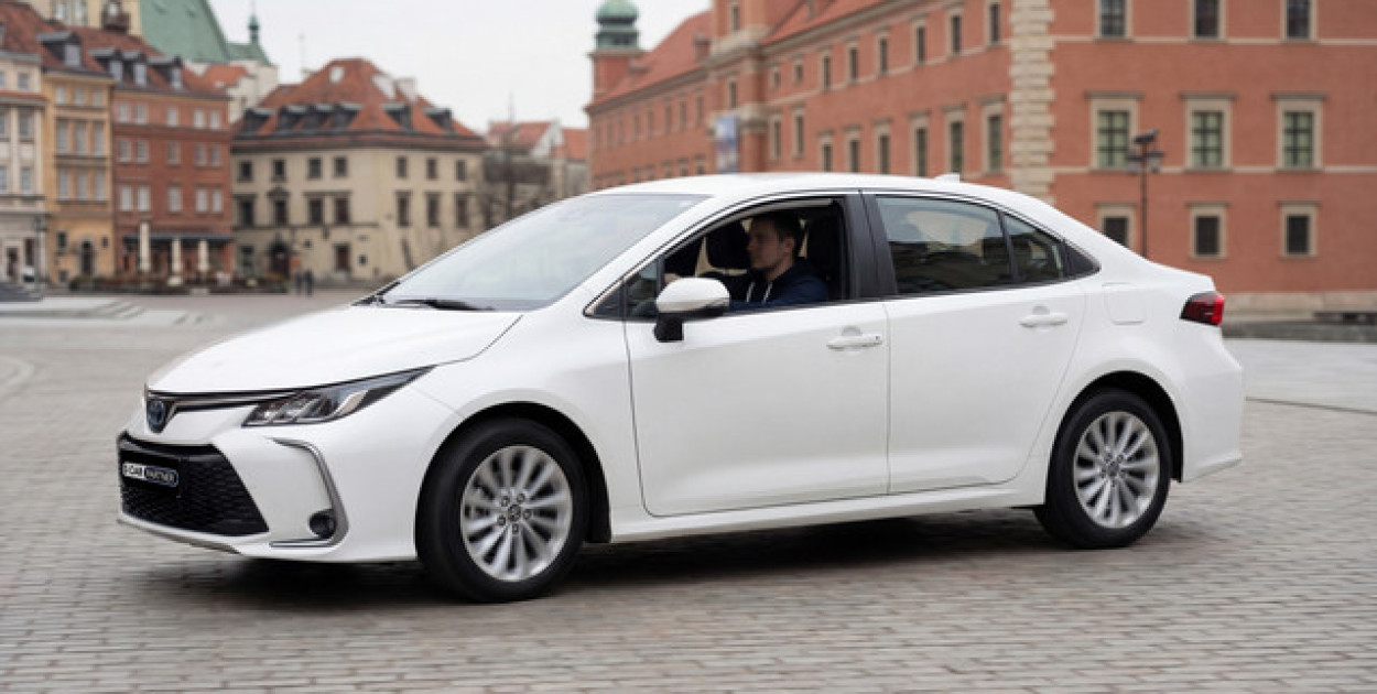 Wynajem samochodów na taksówkę w Warszawie: jak uniknąć przestojów z G CAR Partner