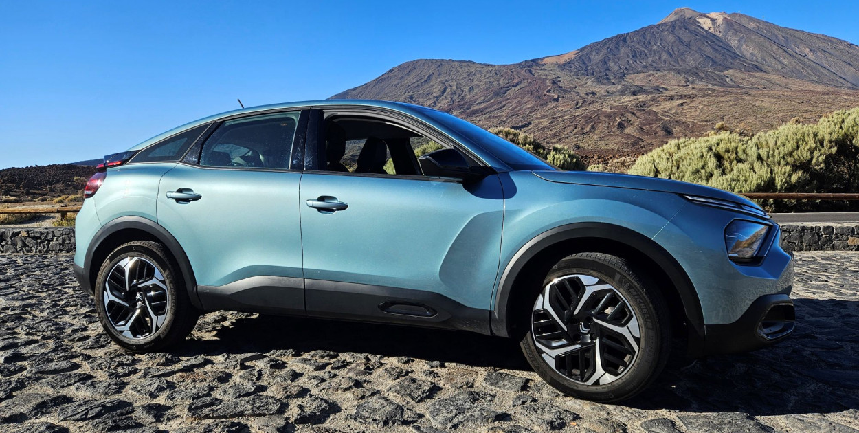 Wynajem auta na Teneryfie bez kaucji – jak działa i kiedy warto z niego skorzystać