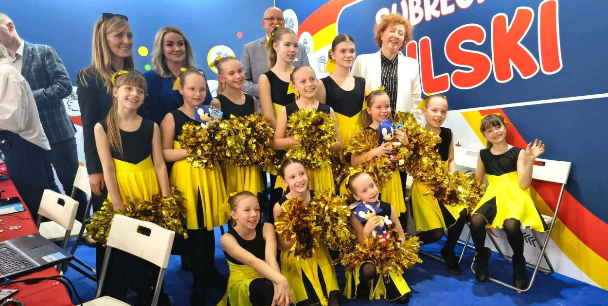 Zatańczyły cheerleaderki. Powiat Pilski na Targach Edukacyjnych w Poznaniu