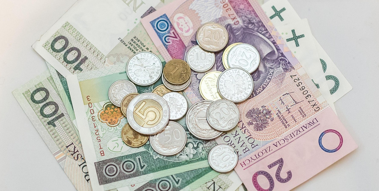 Tyle wynosi "trzynastka" w 2026 roku. Kiedy wpłynie na konta?