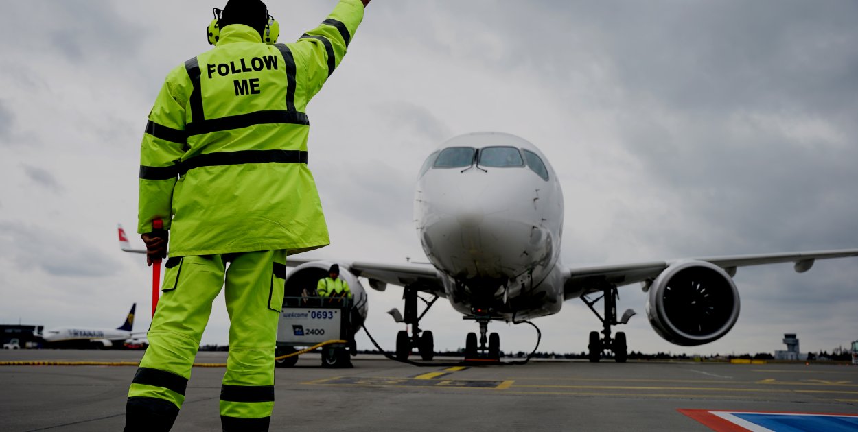 Cisza nocna na lotnisku w Poznaniu