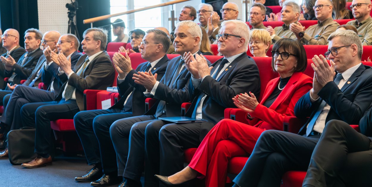 Wilk - temat ważny i drażliwy - na konferencji w Iskrze